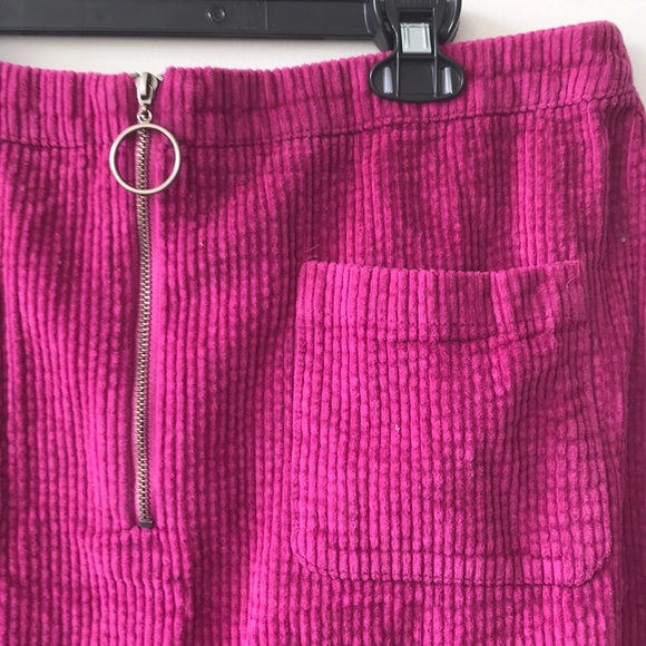 💖!! LAST CHANCE!!! 
Magenta mini skirt - Picture 2 of 3